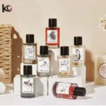 In stock Transparent glass cylindrical perfume bottle, snap-on spray bottle, 50ml, cosmetic refill bottle. - Image 6